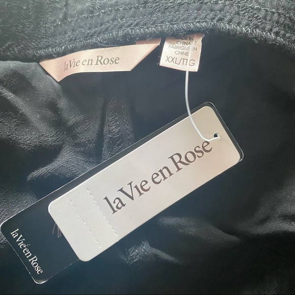 Luxury Edition Elastic Waistband Short, Black Fan - Picture 5 of 5